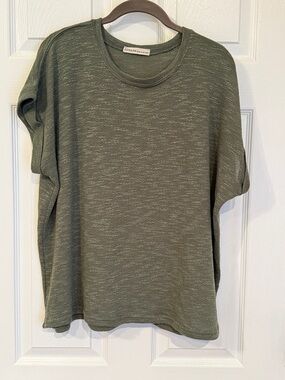 Zenana Outfitters Olive Short Sleeve Crewneck Tee